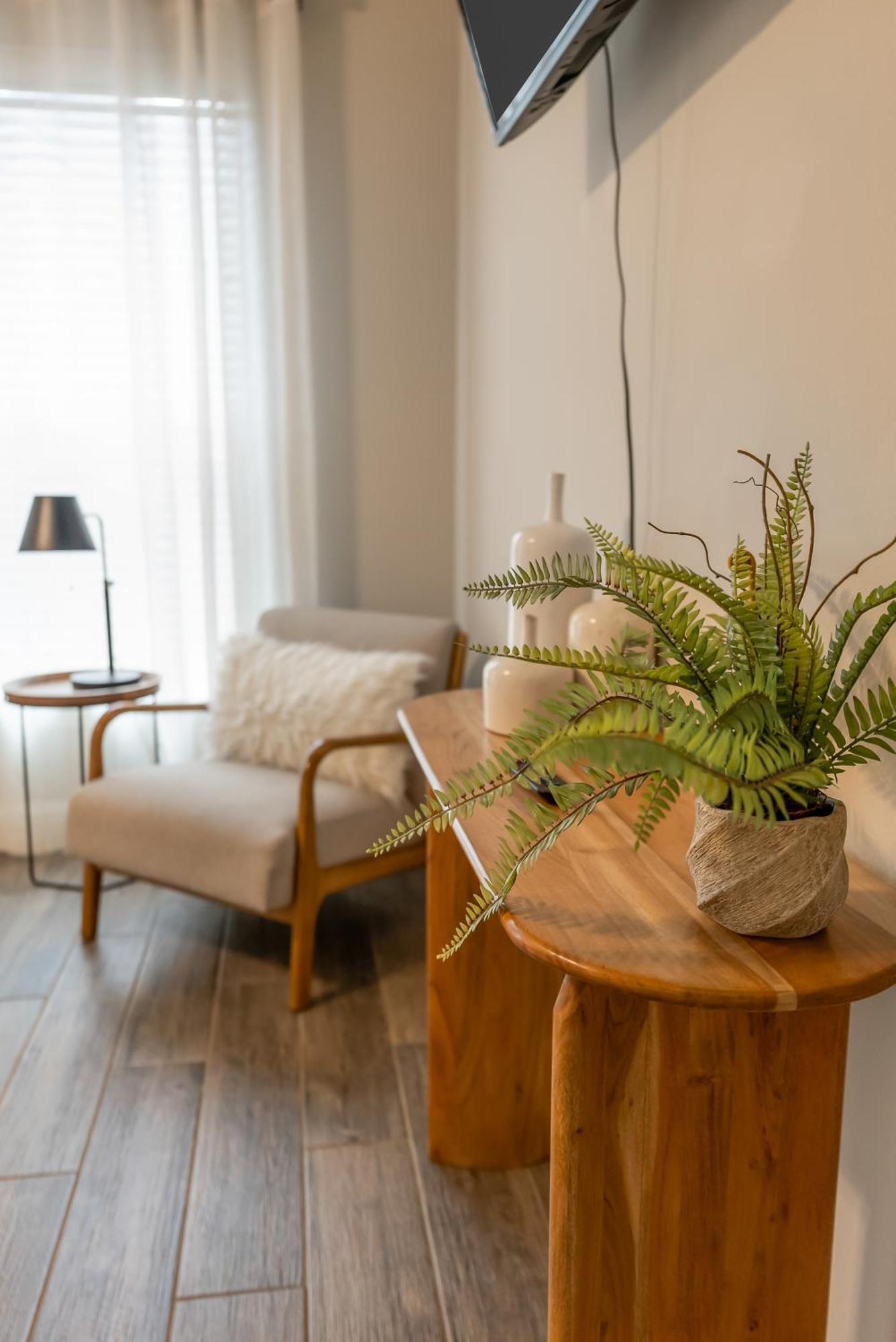 Luxe, Central, & Contemporary - A Modern Utopia! Tv In Each Room Shreveport Ngoại thất bức ảnh