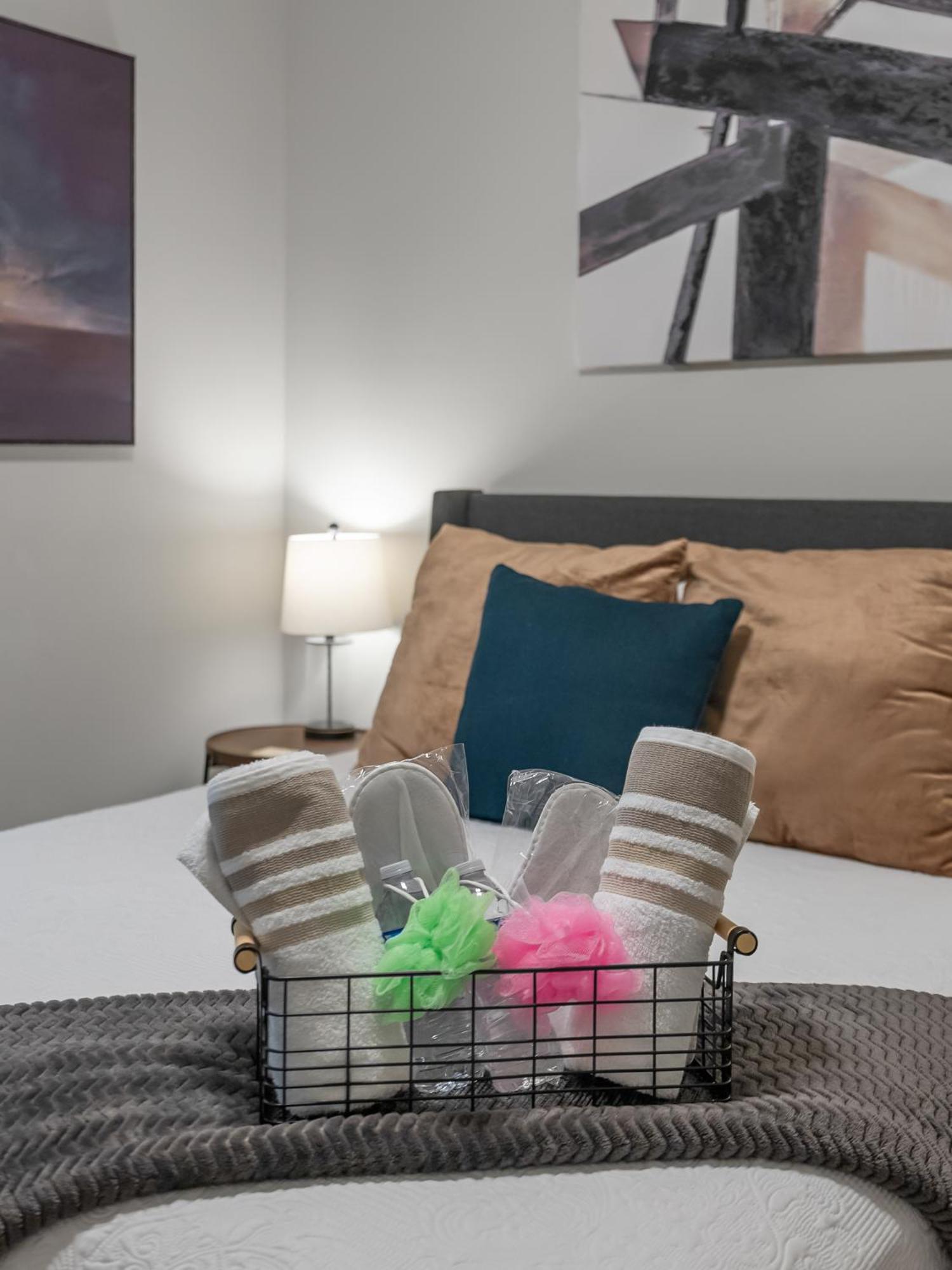 Luxe, Central, & Contemporary - A Modern Utopia! Tv In Each Room Shreveport Ngoại thất bức ảnh