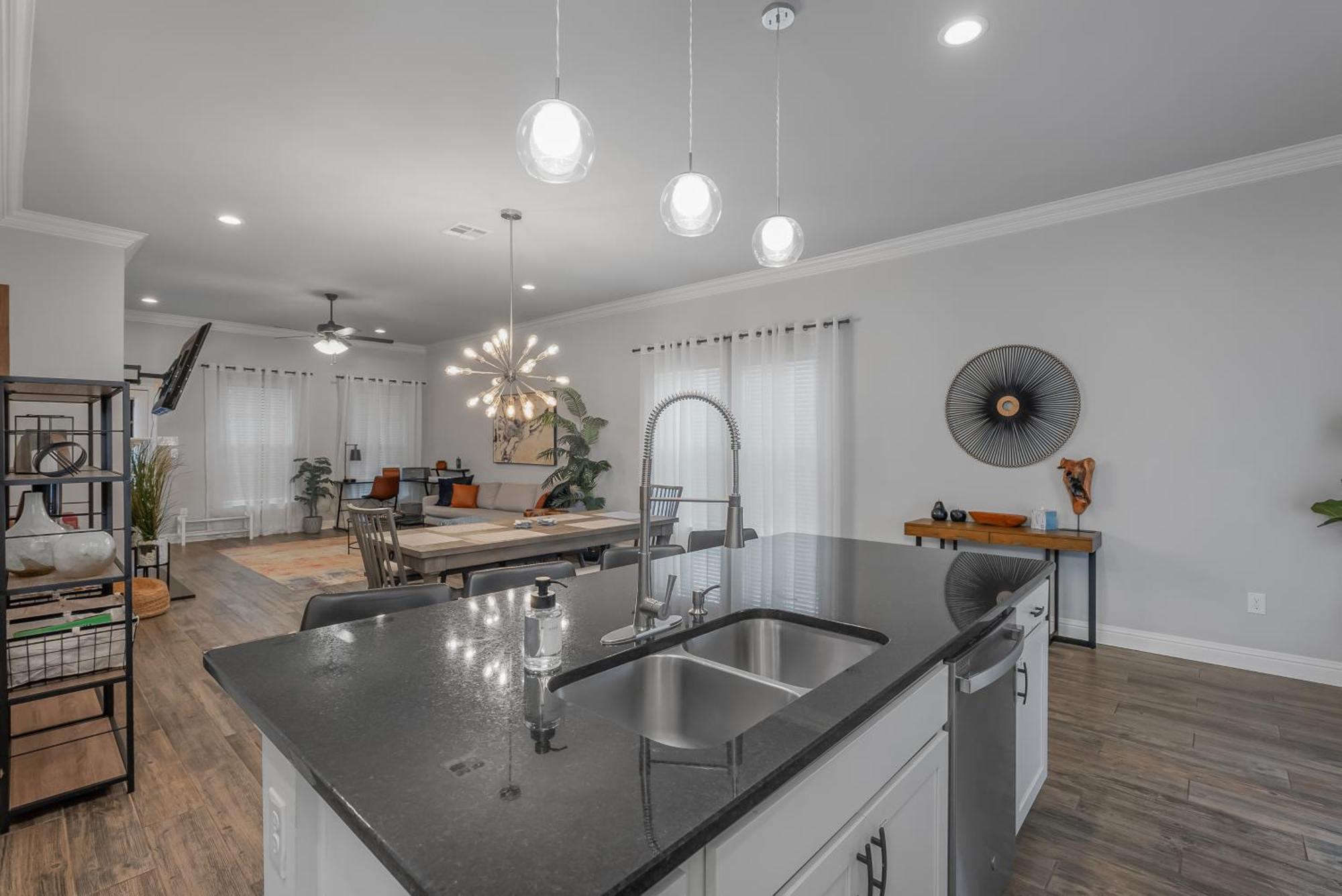 Luxe, Central, & Contemporary - A Modern Utopia! Tv In Each Room Shreveport Ngoại thất bức ảnh